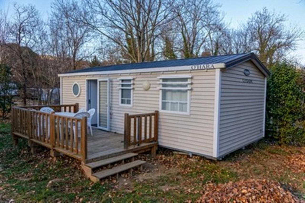 Camping Les Rives Du Lac De Vinca Exterior foto