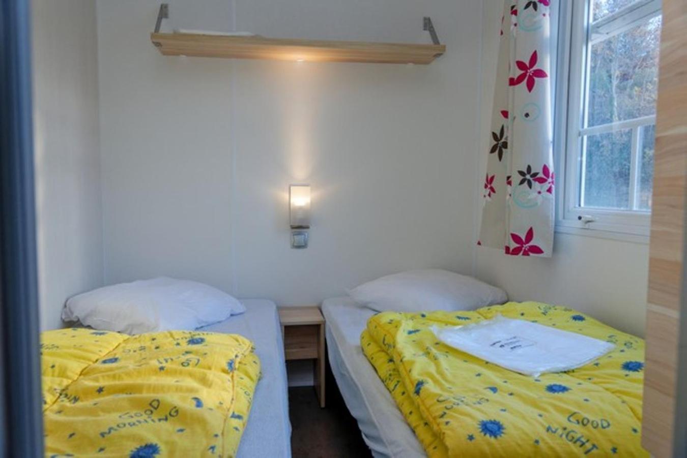 Camping Les Rives Du Lac De Vinca Exterior foto